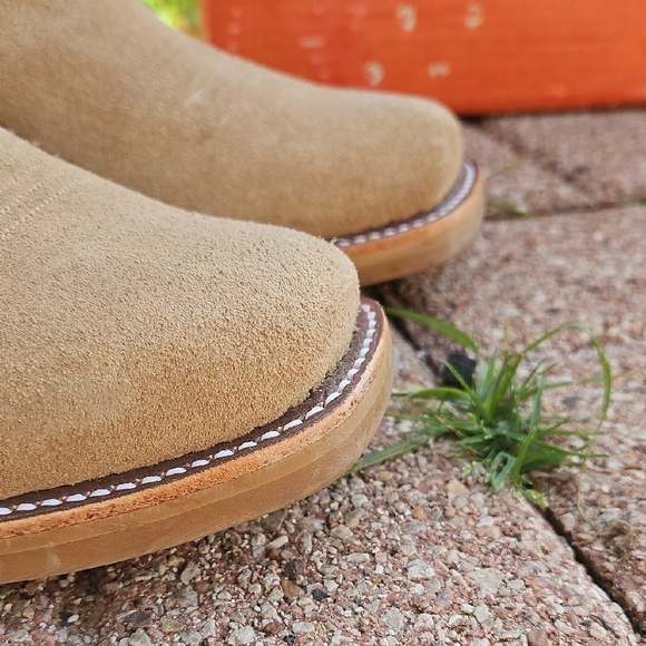 Rios of Mercedes - Picture 4 of 8